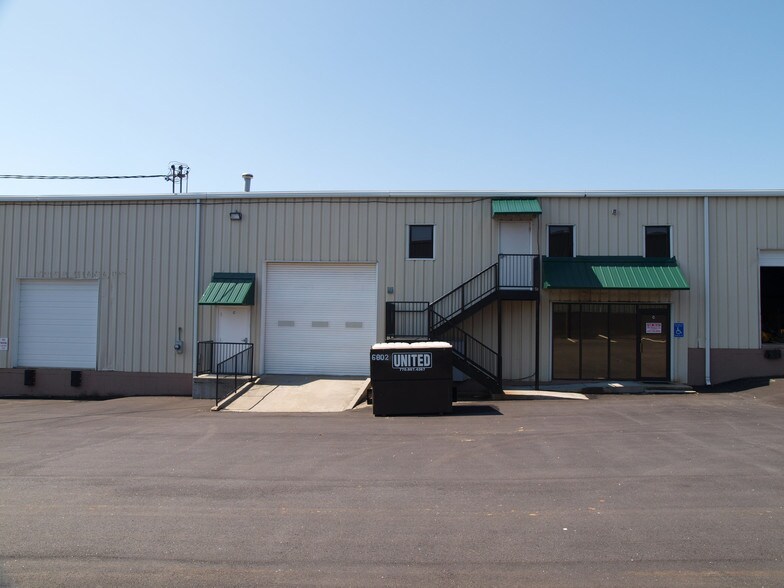 More Photos Of 297 Industrial Park Dr, Lawrenceville Warehouse For Lease