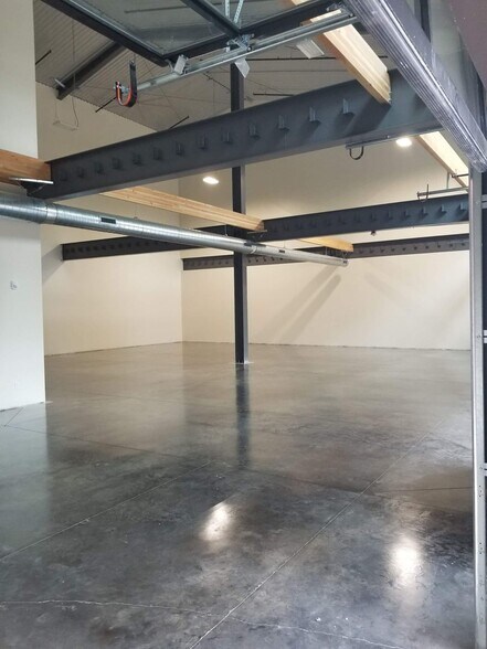 More Photos Of 9440 Sportsman Club Rd NE, Bainbridge Island Office For Lease