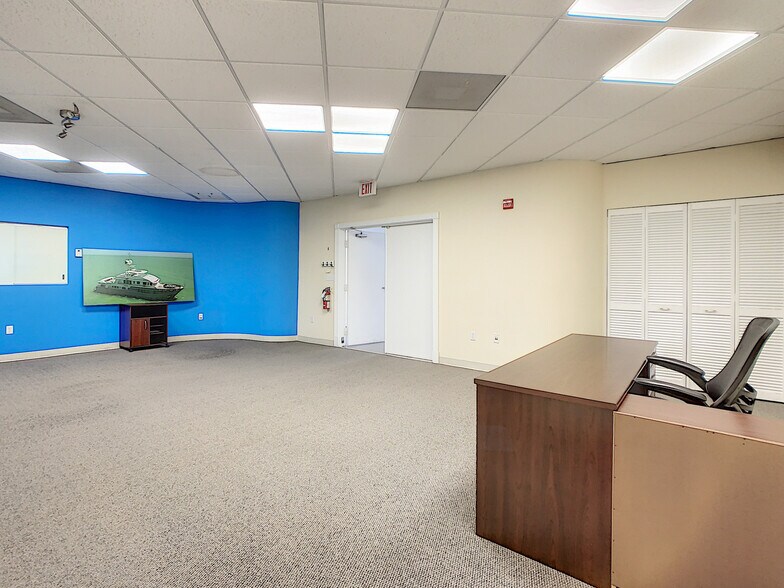 More Photos Of 777 SE 20th St, Fort Lauderdale Loft Creative Space For Lease