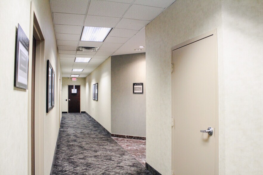 More Photos Of 535 S Burdick St, Kalamazoo Medical For Lease