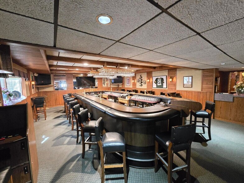 More Photos Of 6510 S Hwy 13, Wisconsin Rapids Restaurant For Sale