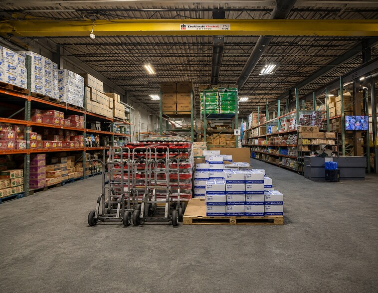 More Photos Of 241 Skip Ln, Bay Shore Warehouse For Sale