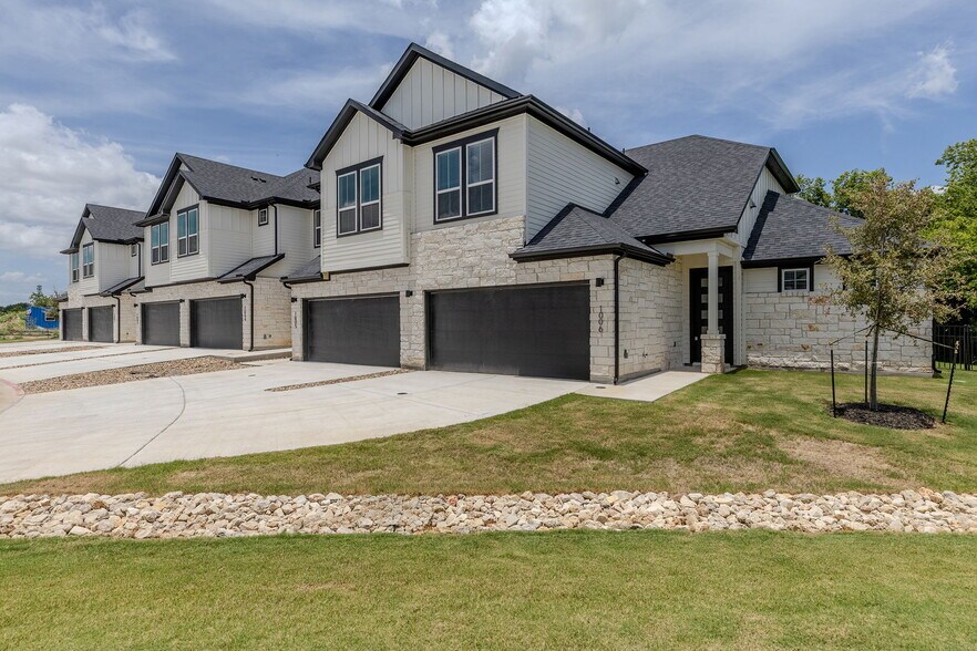 More Photos Of , Round Rock Multifamily For Sale