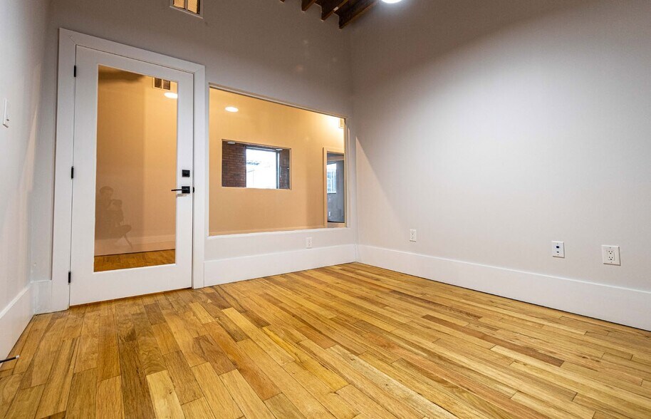 More Photos Of 45 James St, St Catharines Storefront Retail Residential For Lease