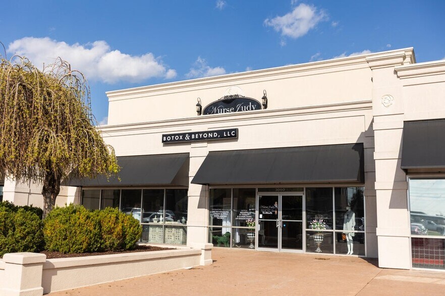 Primary Photo Of 3060 S Fremont Ave, Springfield General Retail For Sale