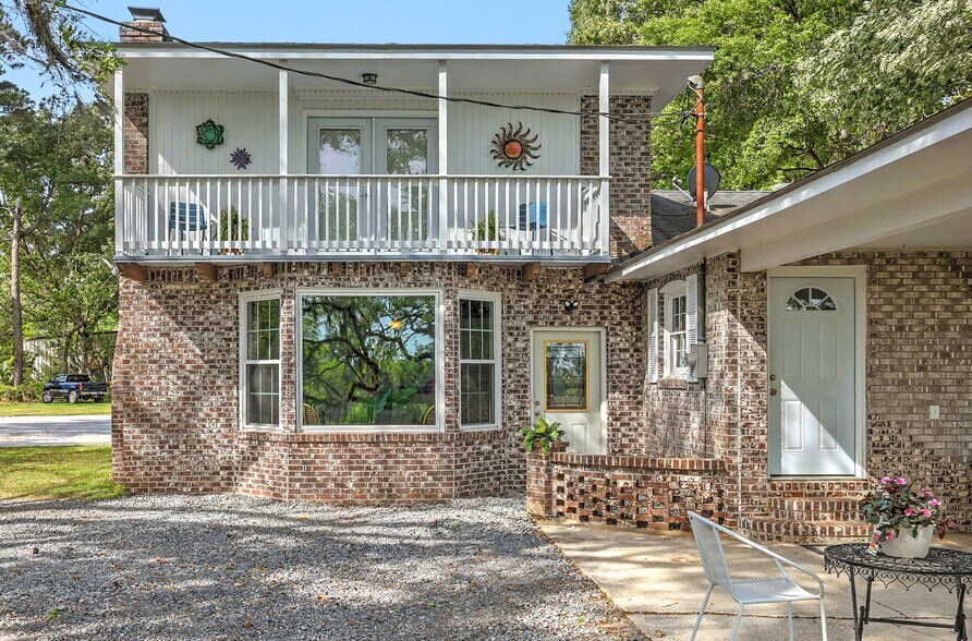 More Photos Of 2340 Ashley River Rd, Charleston Specialty For Sale