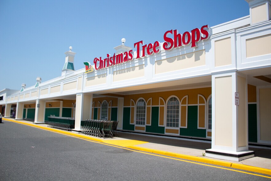 More Photos Of 15-19 Backus Ave, Danbury Unknown For Sale