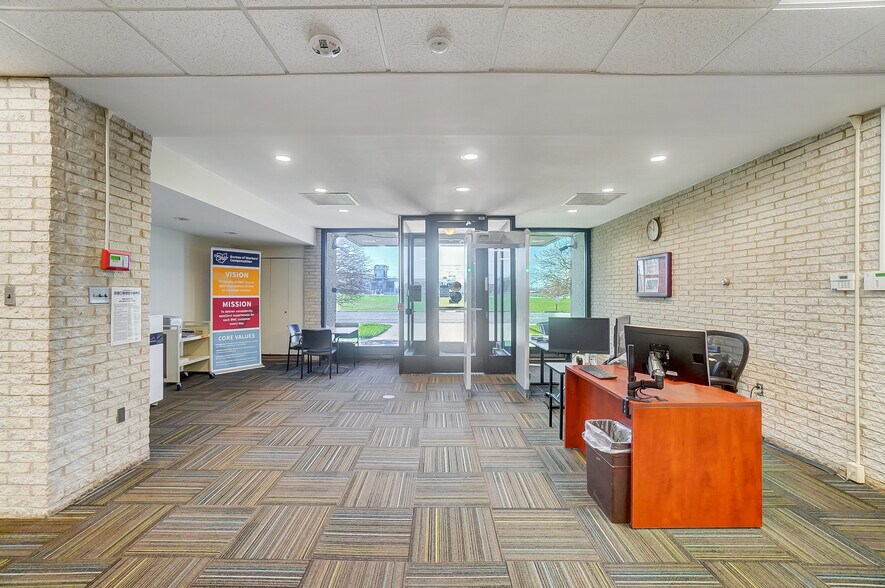 More Photos Of 2025 E 4th St, Lima Light Manufacturing For Lease