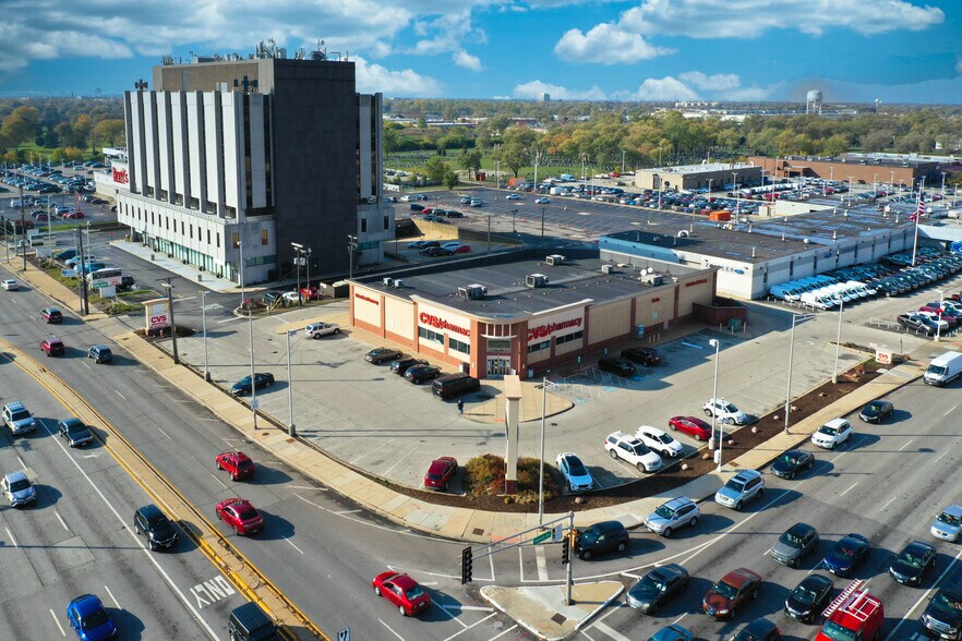 More Photos Of 7200 W Cermak Rd, North Riverside Drugstore For Lease