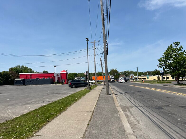 More Photos Of 218 S Caroline St, Herkimer Storefront Retail Office For Sale
