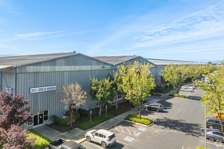 More Photos Of 261-299 S Vasco Rd, Livermore Warehouse For Lease