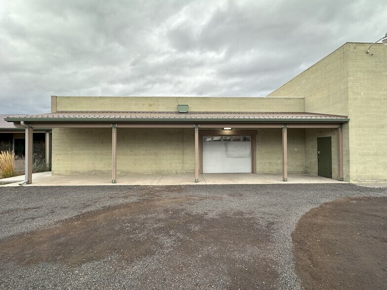 More Photos Of 574 N Main St, Prineville Office For Sale