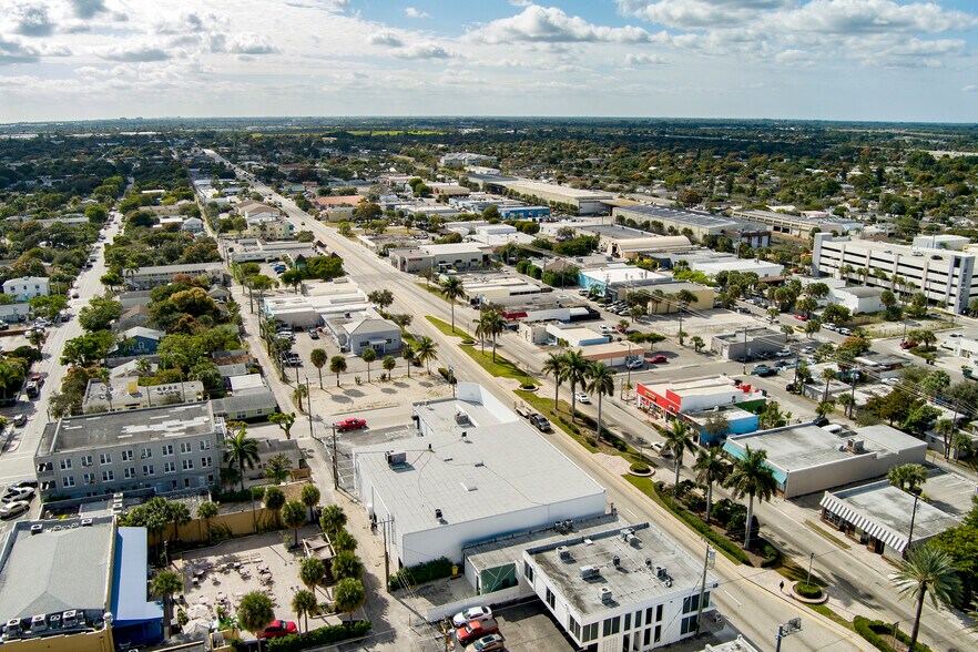 More Photos Of 32 S Dixie Hwy, Lake Worth Freestanding For Lease