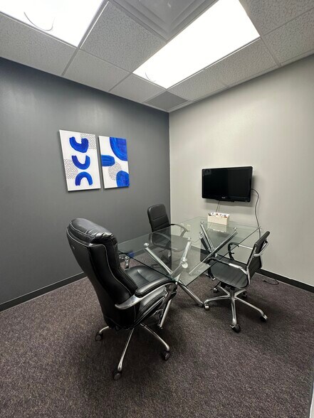 More Photos Of 2295 S Hiawassee Rd, Orlando Office For Lease