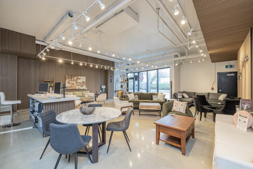 More Photos Of 8210-8220 Ross St, Vancouver Warehouse For Sale