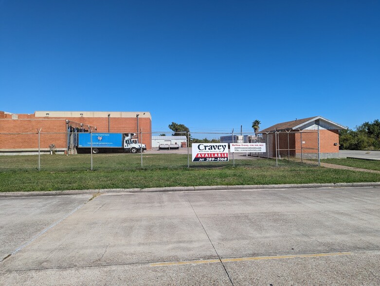 Primary Photo Of 230 Maddox, Aransas Pass Industrial For Sale