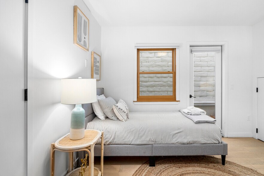 More Photos Of 208-210 Capitola Ave, Capitola Storefront Retail Residential For Sale