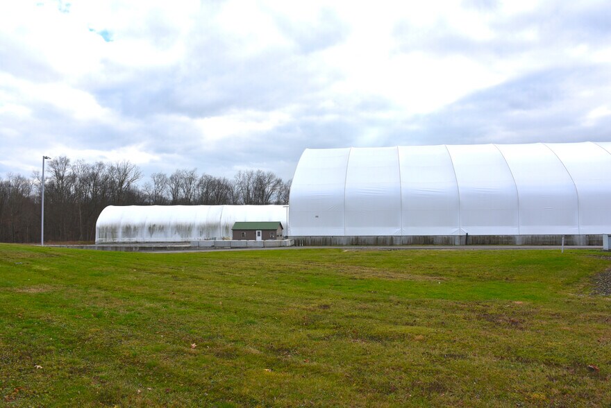 More Photos Of 105 McQuiston Dr, Jackson Center Industrial For Sale