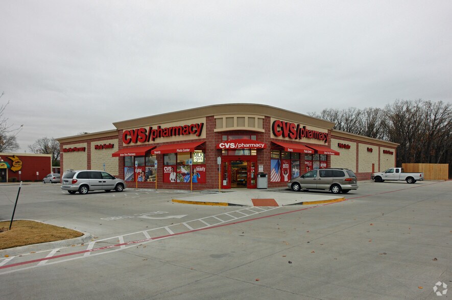 More Photos Of 1231 W Main St, Gun Barrel City Drugstore For Sale