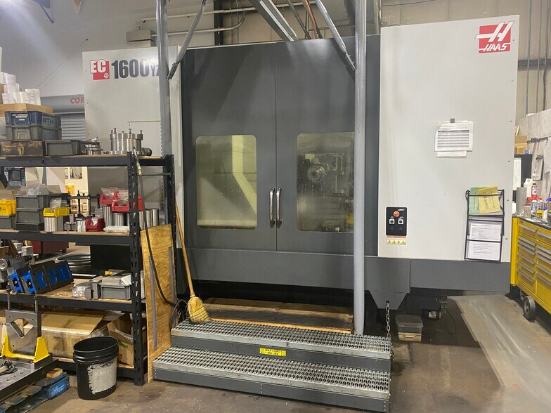 More Photos Of 1033 Cavalier Blvd, Chesapeake Manufacturing For Sale