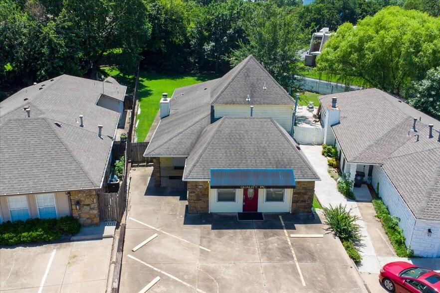 More Photos Of 4940 E 73rd St, Tulsa Office For Sale