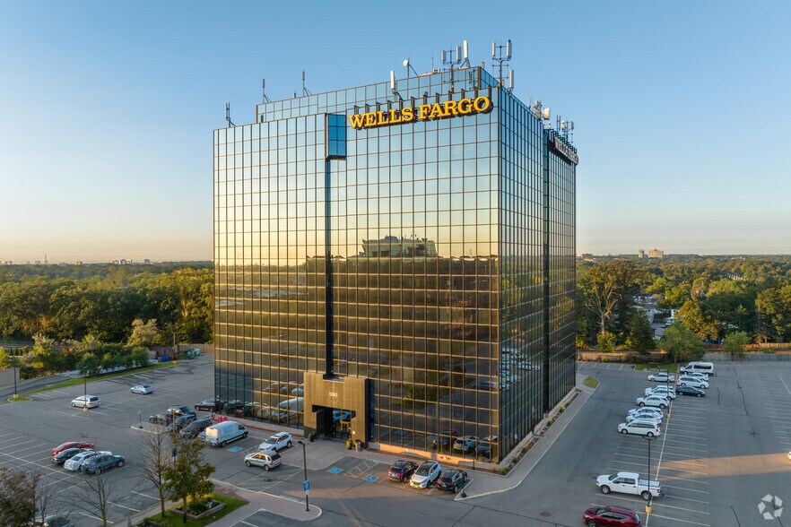 Primary Photo Of 1270 Central Pky, Mississauga Unknown For Lease