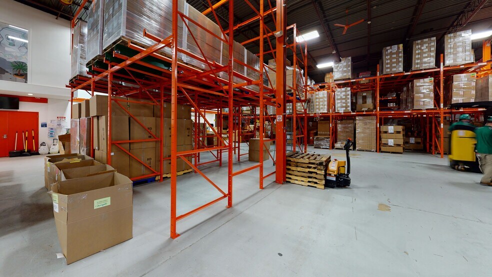 More Photos Of 6 Horne Dr, Folcroft Warehouse For Lease