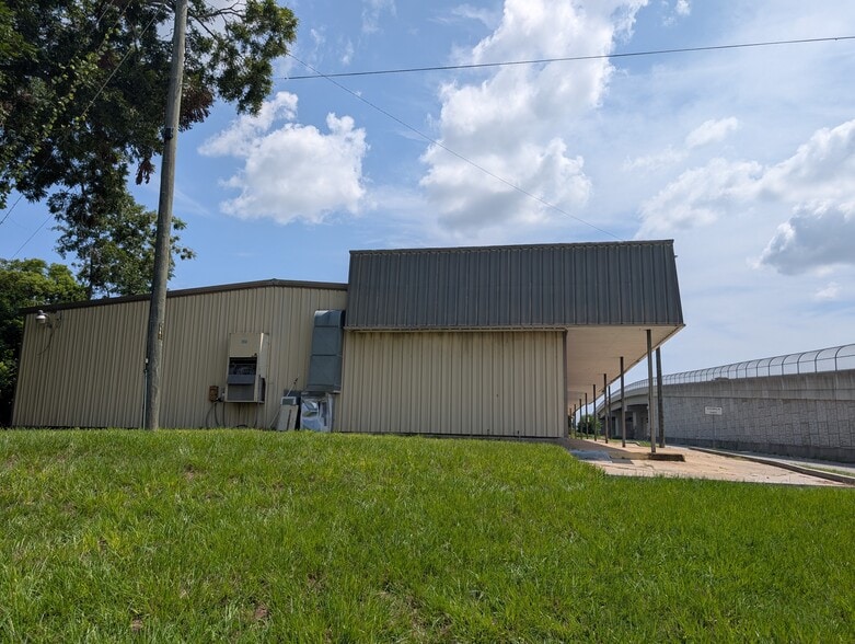 More Photos Of 908 W Hill Ave, Valdosta Warehouse For Sale
