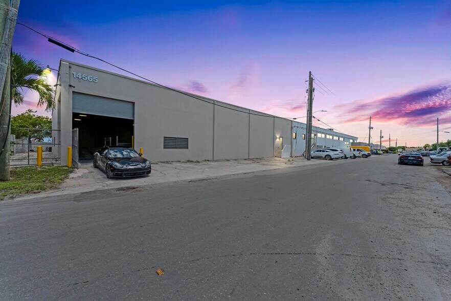 Primary Photo Of 14525-14570 NW 26th Ave, Opa Locka Manufacturing For Lease