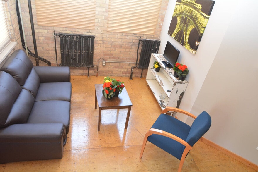 More Photos Of 2480 Dundas St W, Toronto Apartments For Sale