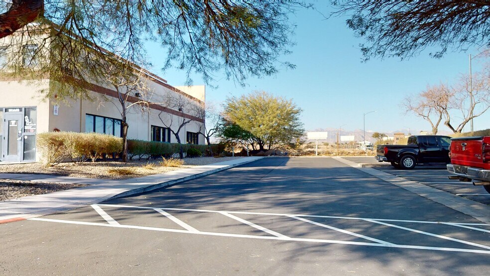 More Photos Of 3495 W Lake Mead Blvd, North Las Vegas Warehouse For Sale