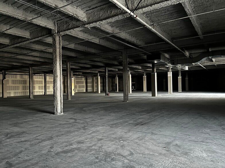 More Photos Of 5000 Meadowood Mall Cir, Reno Unknown For Lease