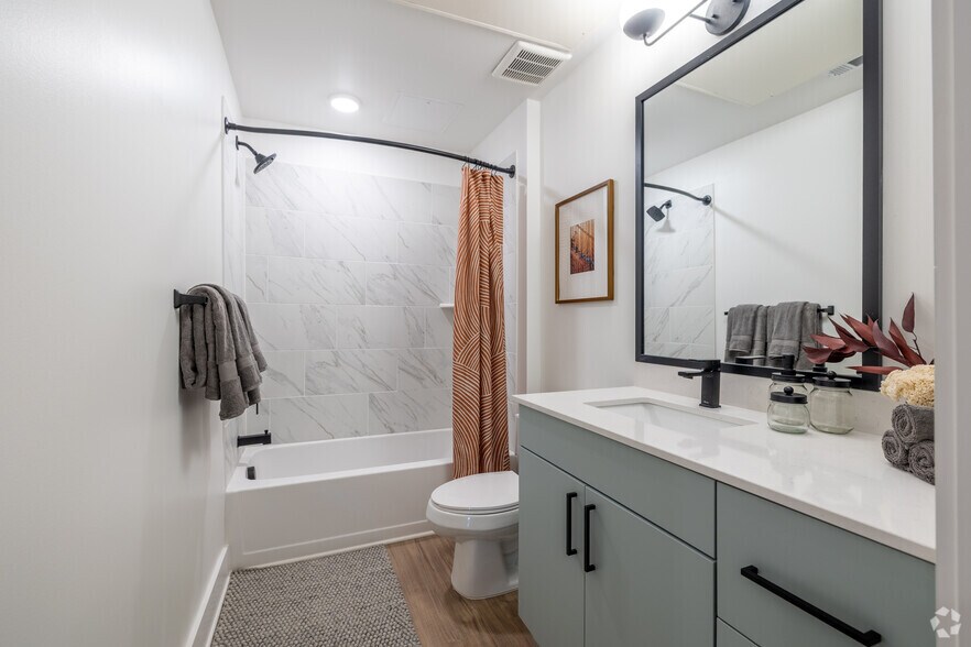 More Photos Of 715 E 36th St, Charlotte Apartments For Lease