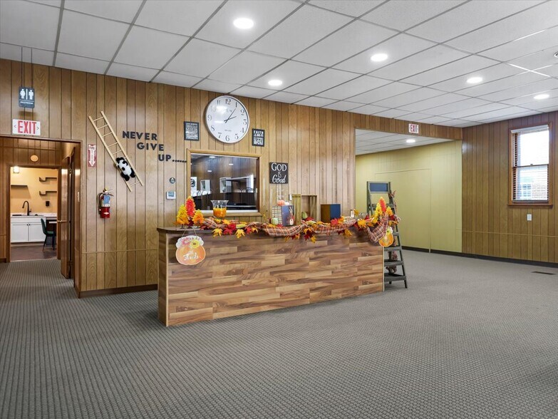 More Photos Of 128 W 3rd St, Waynesboro Freestanding For Sale