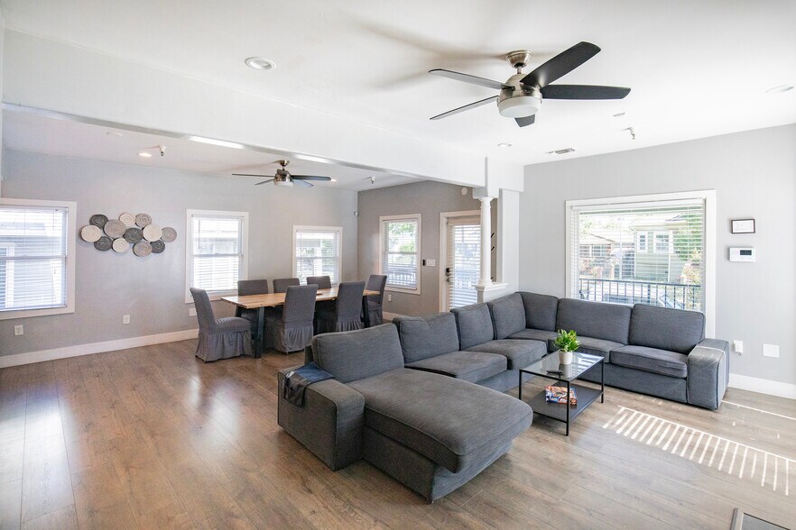 More Photos Of 4322 4th Ave, Sacramento Office Residential For Sale