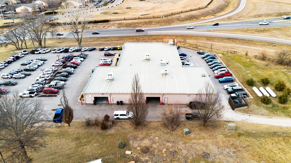 More Photos Of 6801 Hedge Lane Ter, Shawnee Showroom For Sale