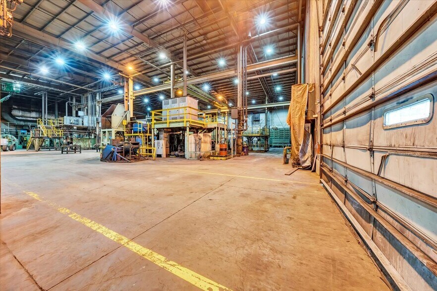 More Photos Of 17921 Main St, Buchanan Manufacturing For Sale