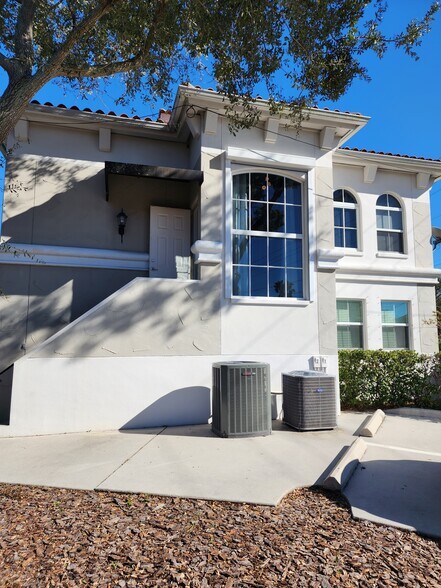 More Photos Of 3001 W Azeele St, Tampa Office For Lease