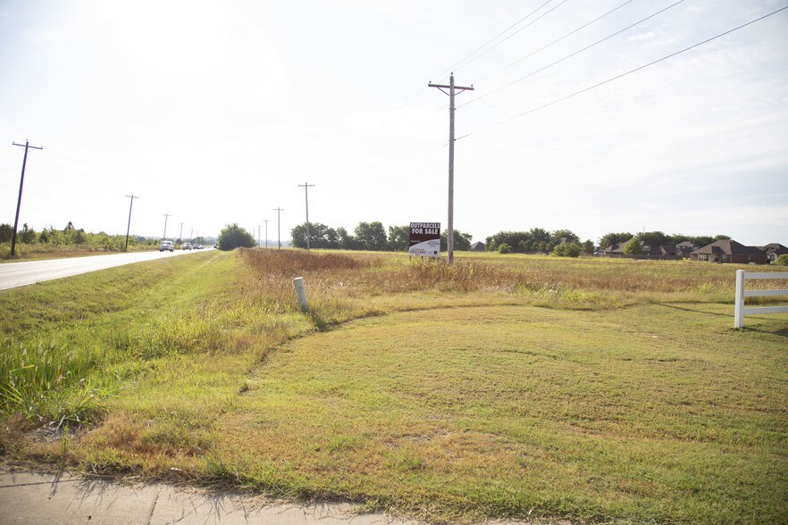 More Photos Of 5940 E 146th St, Collinsville Land For Lease