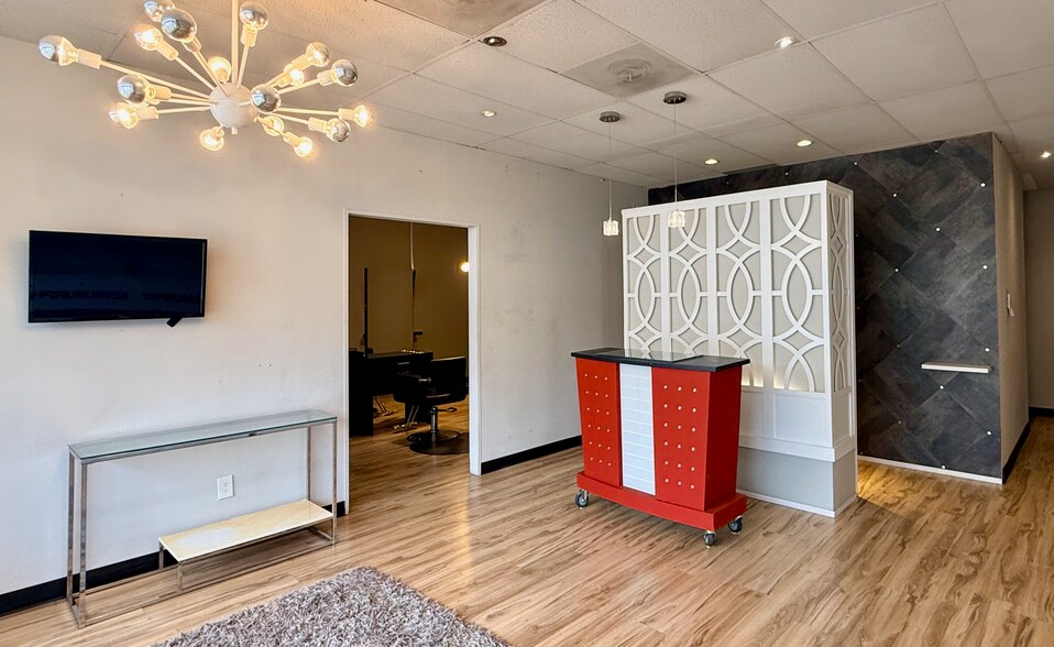 More Photos Of 2517 S Harvard Ave, Tulsa Freestanding For Lease