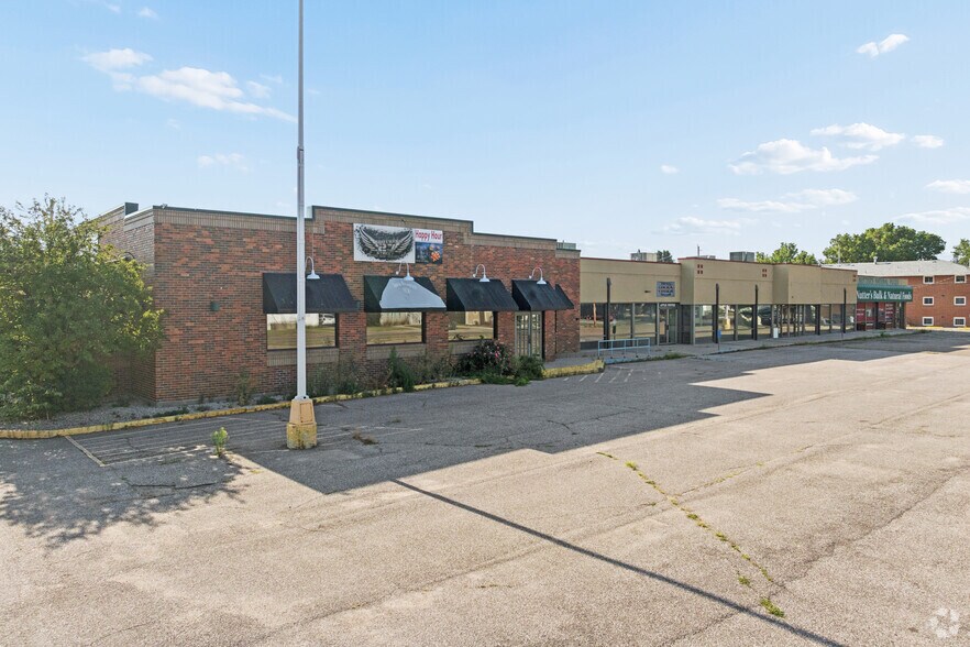 More Photos Of 2621 5th Ave, Scottsbluff General Retail For Sale
