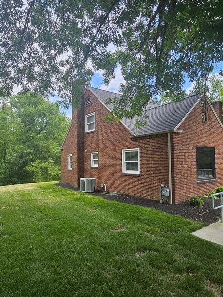 More Photos Of 1272 Dutilh Rd, Cranberry Township Office Residential For Sale
