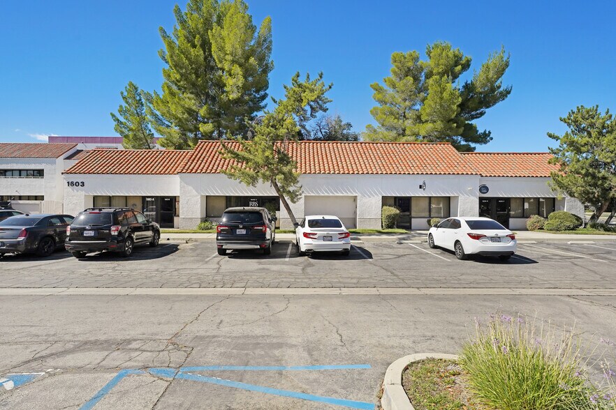More Photos Of , Palmdale Office For Sale