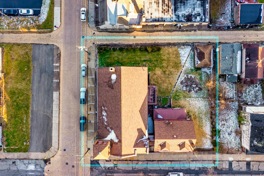 More Photos Of 105 S 5th St, Duquesne Specialty For Sale