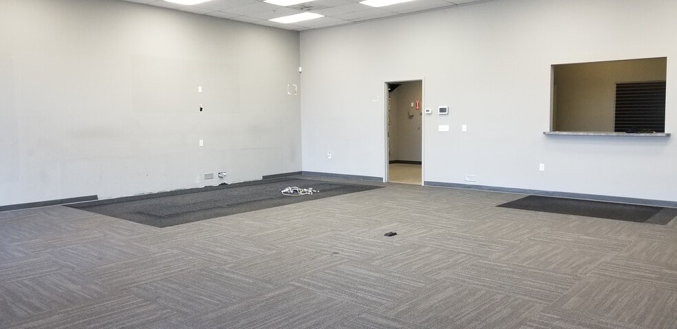 More Photos Of 301 W Calaveras Blvd, Milpitas Freestanding For Lease