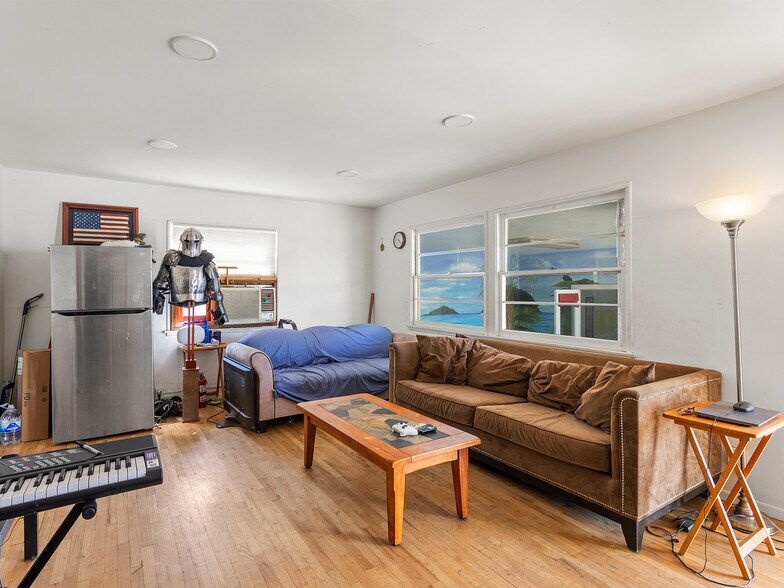 More Photos Of 1817 W Burbank Blvd, Burbank Daycare Center For Sale