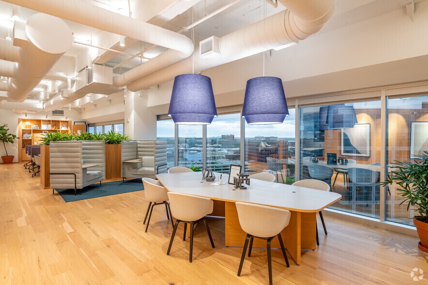 More Photos Of 15305 N Dallas Pky, Addison Coworking Space