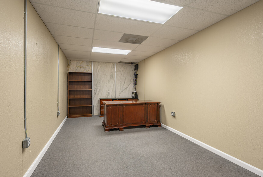 More Photos Of 4211 Video St, Dickinson Office For Sale