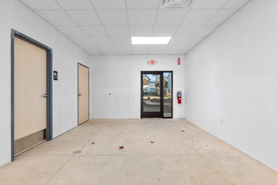 More Photos Of 1010 Cesar E Chavez Ave SW, Grand Rapids General Retail For Lease