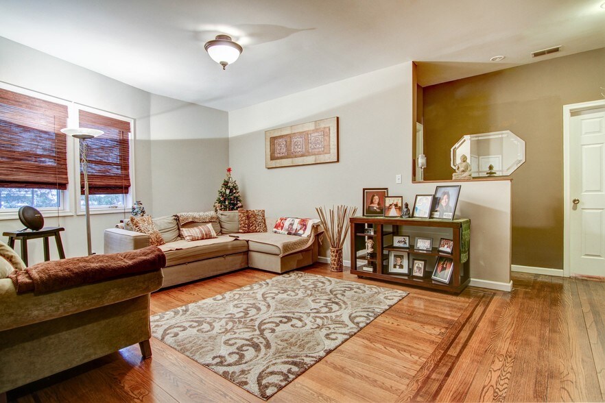 More Photos Of 326 Hackensack St, Carlstadt Office Residential For Sale